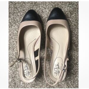 Life Stride Soft System Slingback Shoes Beige/ Black -  Rare find